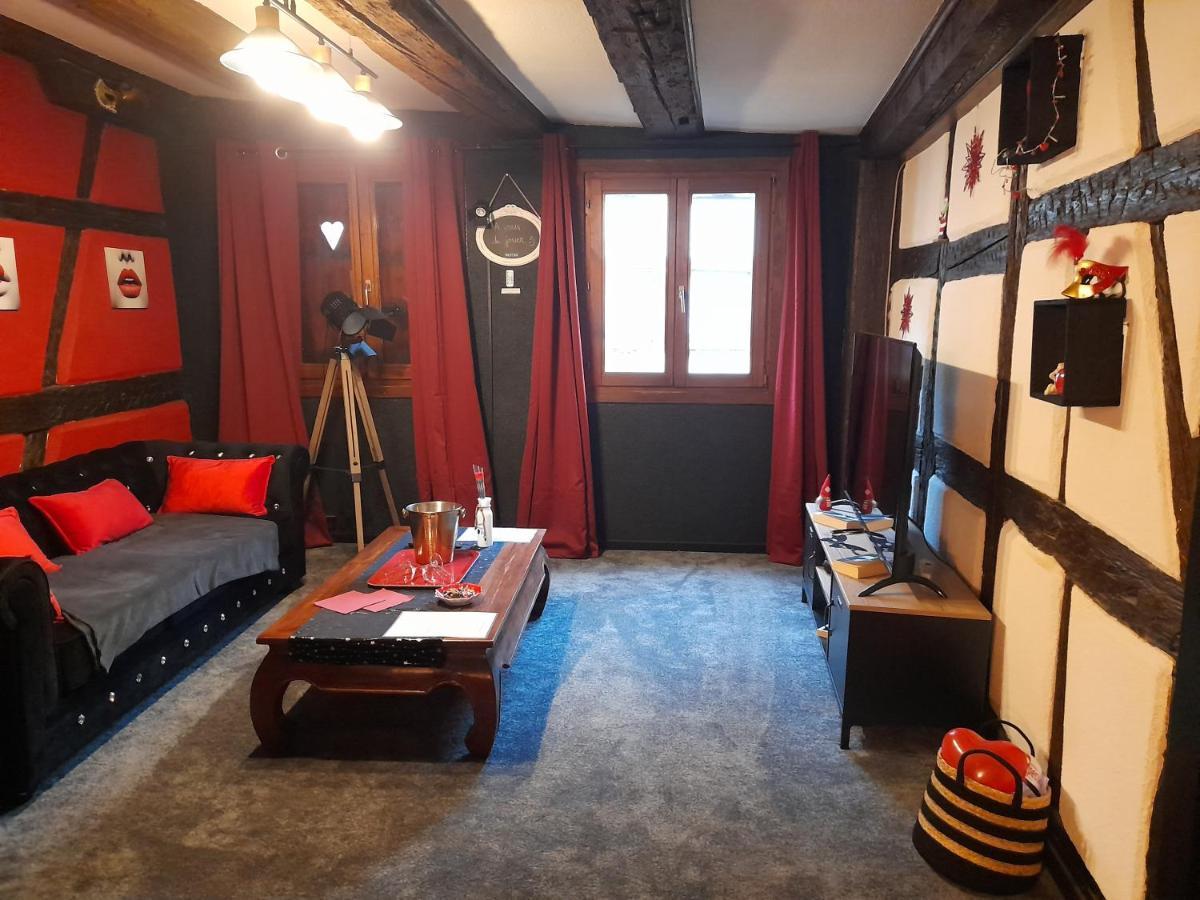 Love Room Le Rouge Et Noir Barr Exteriör bild