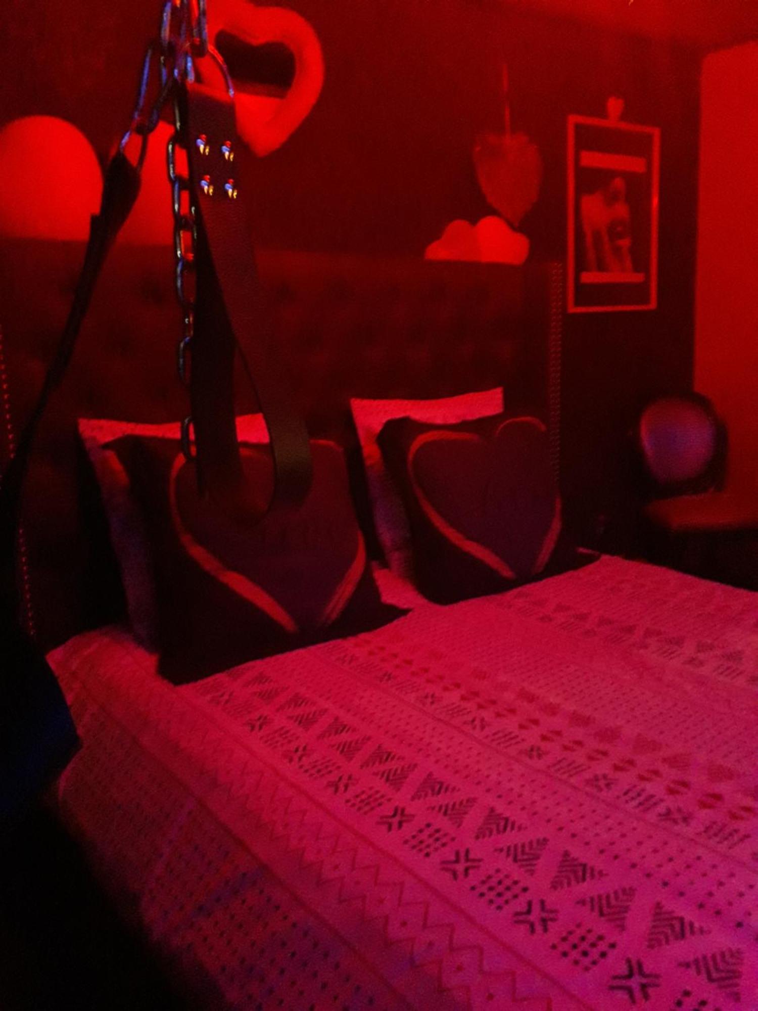 Love Room Le Rouge Et Noir Barr Exteriör bild