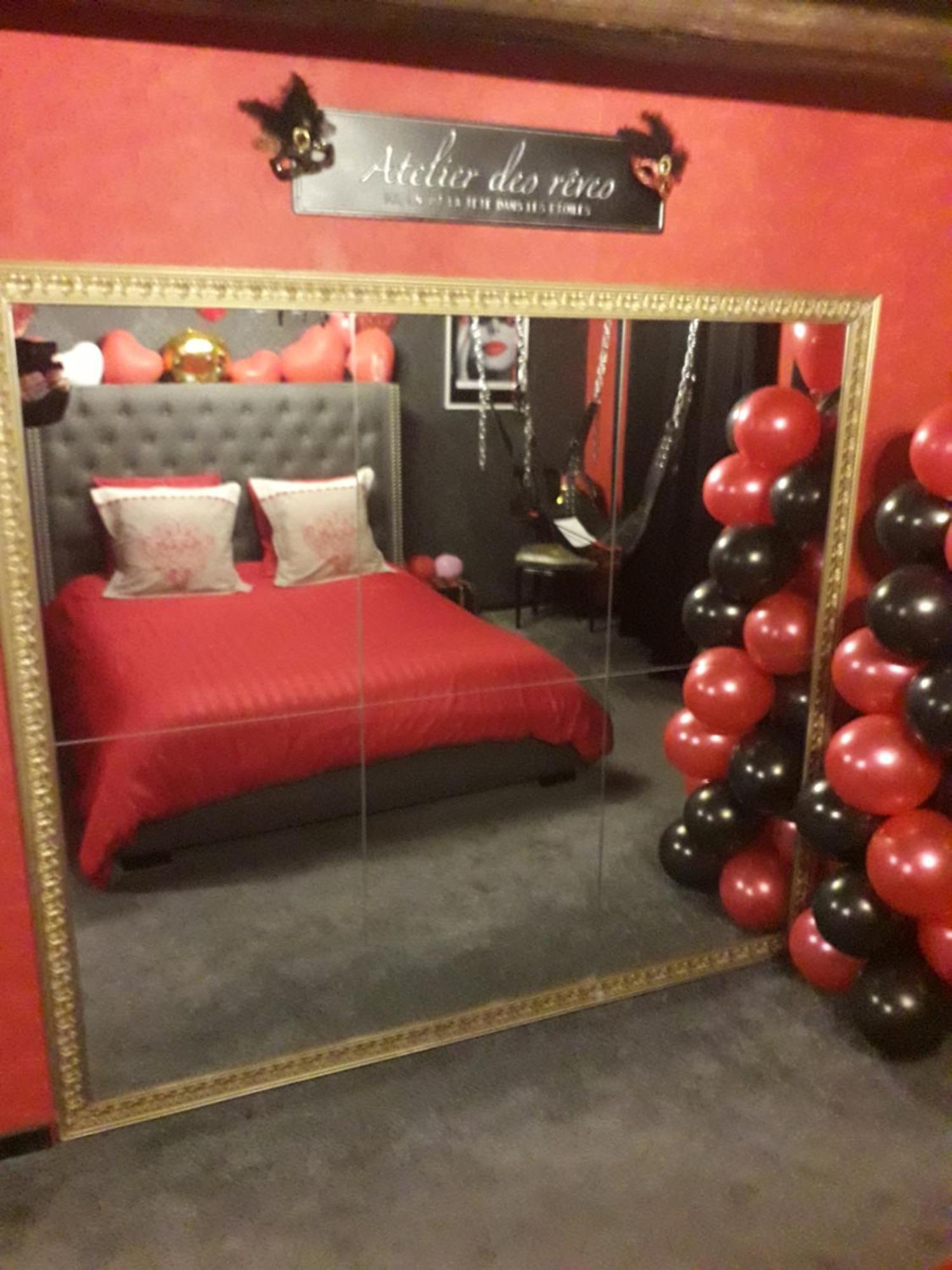 Love Room Le Rouge Et Noir Barr Exteriör bild